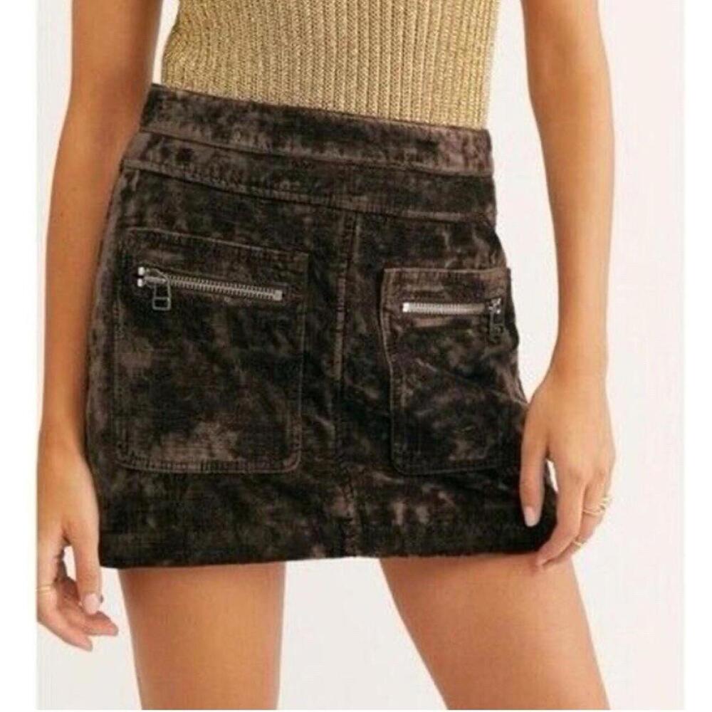 NWOT Free People Brown Velvet Mini Skirt Size 0 W28”L15”